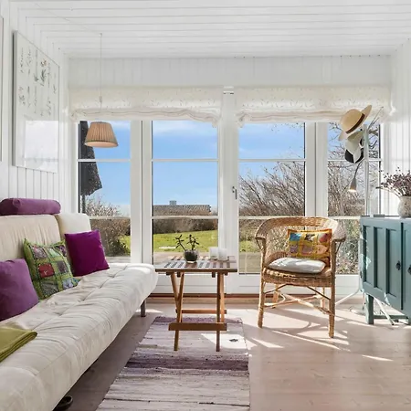 Summerhouse With Fantastic Panorama Seaview Hébergement de vacances Fåborg